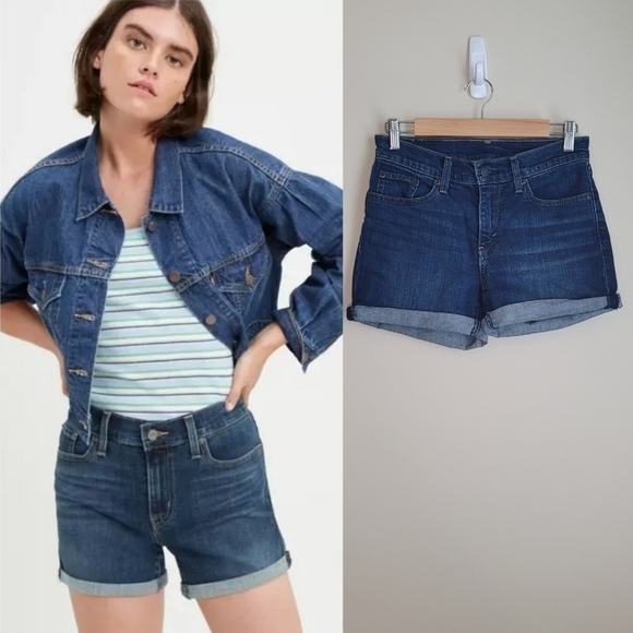 Levi's Dark Wash Mid-Rise Cuffed Shorts Size 27 inch Waist